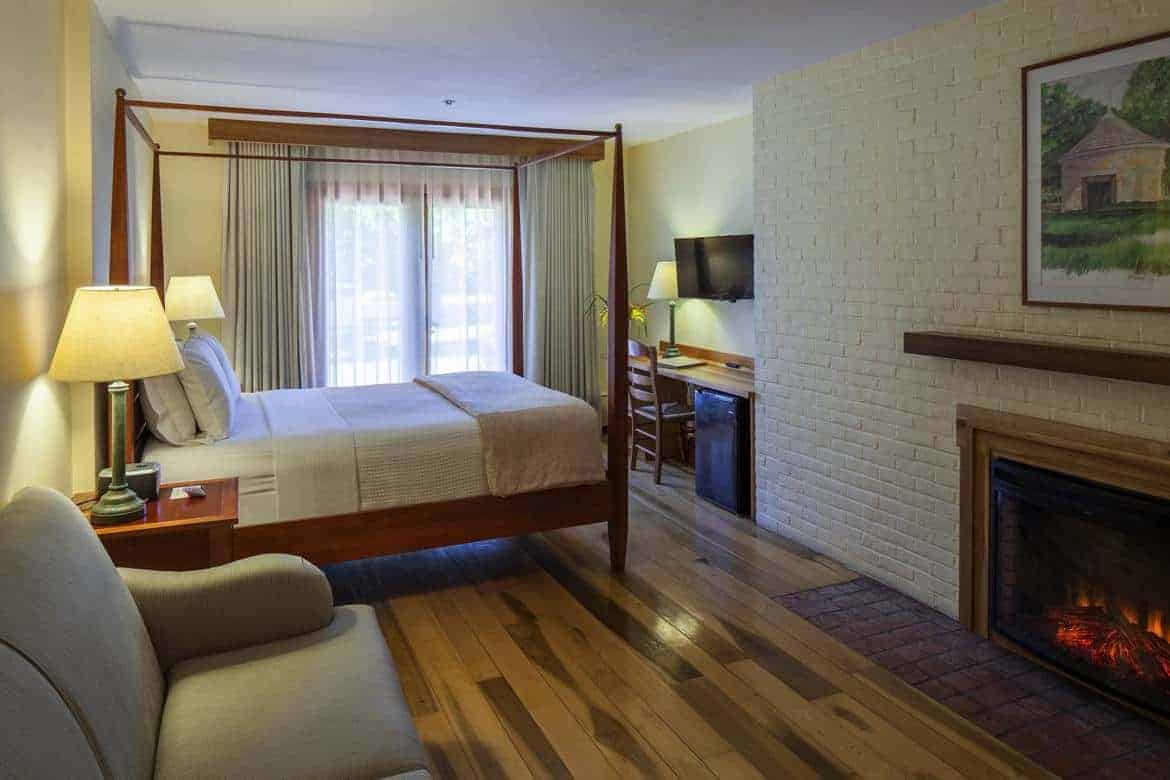 King Fireplace Lakeview
Check
Availability →